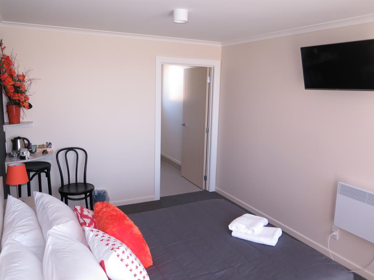 Wheels And Reels Accommodation Mossburn Exterior photo
